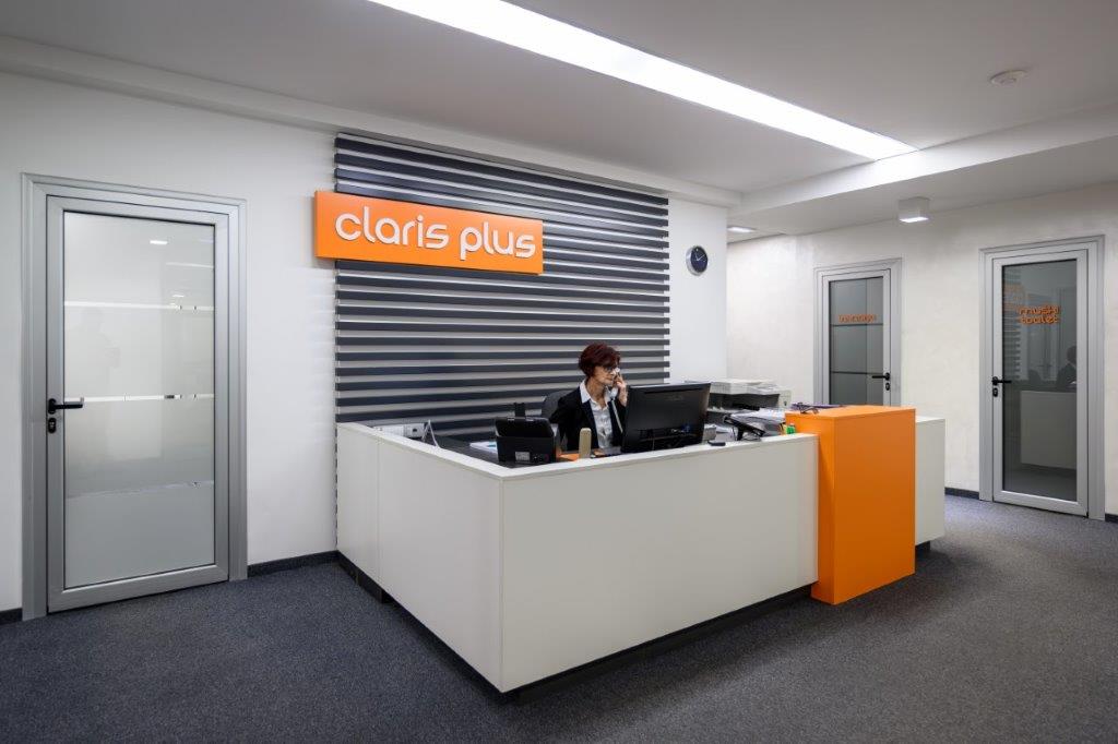 CLARIS PLUS ulazni hol - recepcija